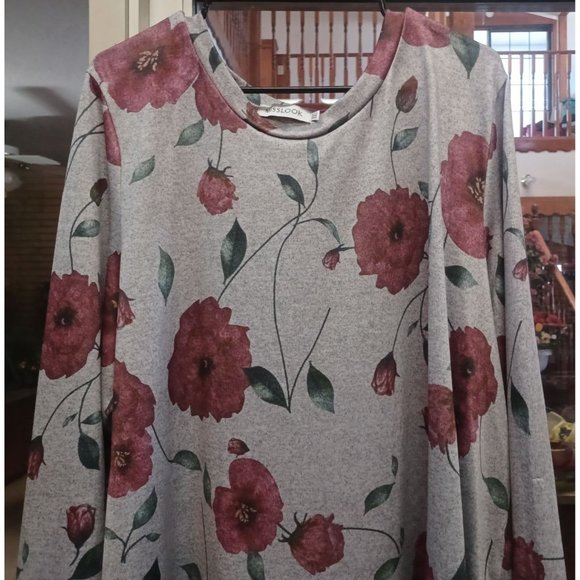 Misslook Plus Size Woman's Shirt 2X Gray with Red Flowers LS NWOT - Picture 2 of 4